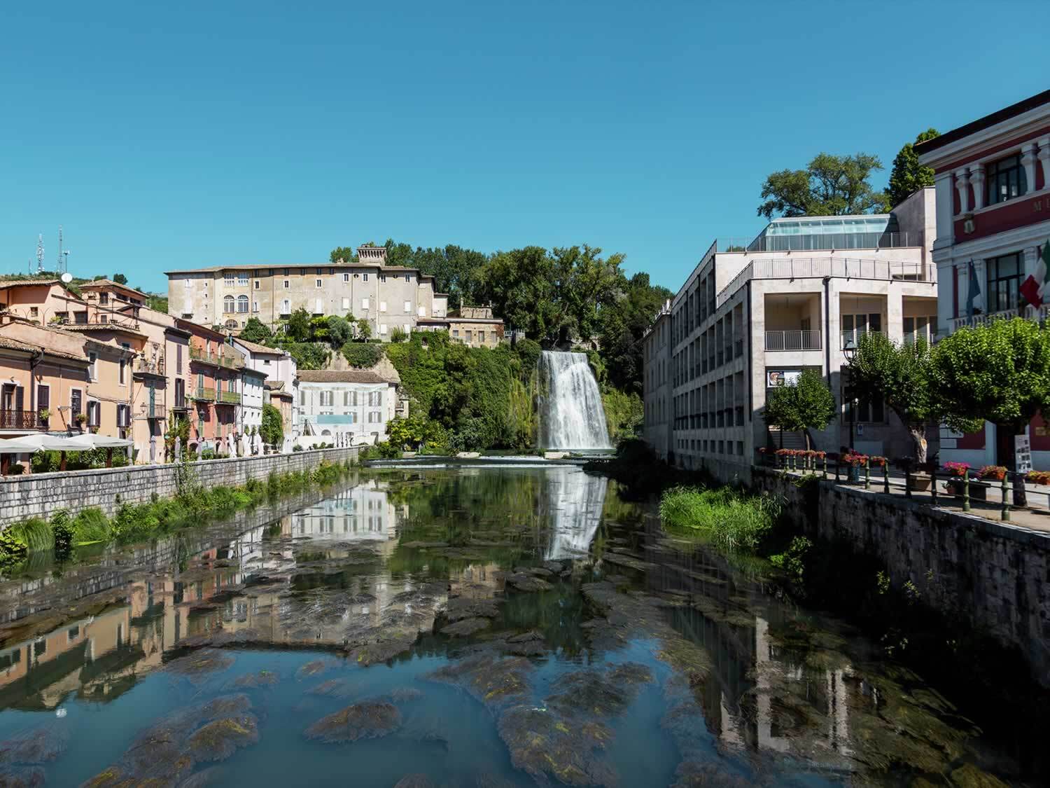 Isola del Liri e la Cascata nel centro storico 