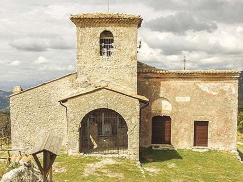 chiesa-di-santa-maria-assunta-in-cielo-colle-san-magno